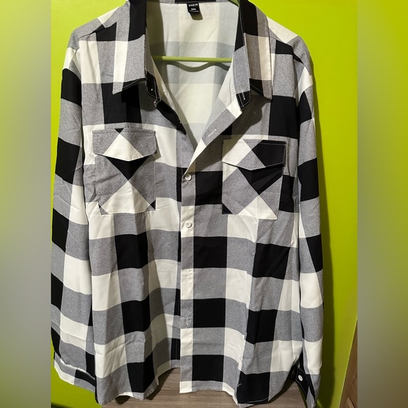Men’s white, gray and black plaid button up flannel - Picture 2 of 6